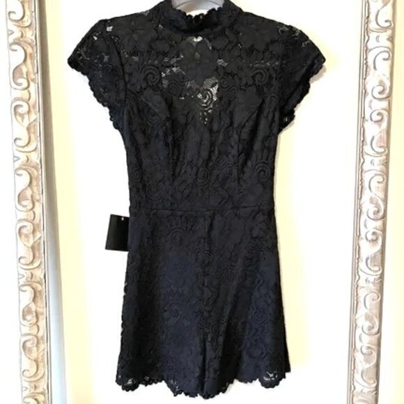 NWT Bebe Lace Romper Open Back High Mock Neck Sweetheart Underlay - Picture 1 of 5